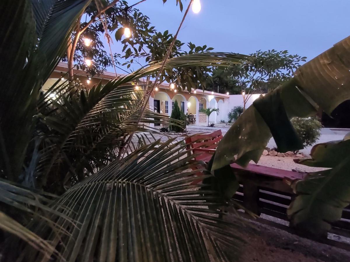 Hotel Villa Gabriela - Restaurant, Bikes ,Lands Tours Селестун Екстериор снимка